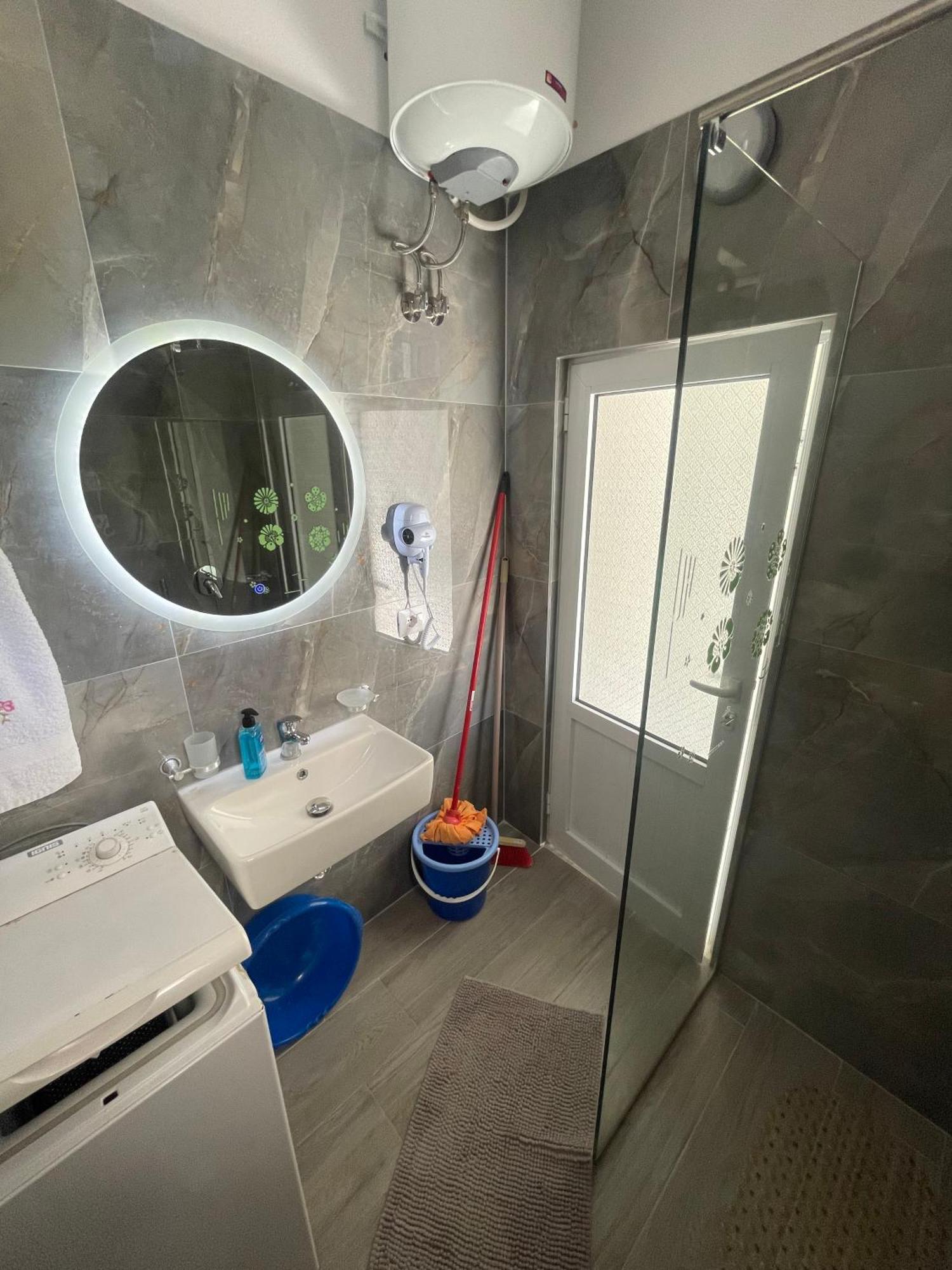 Sunflower Apartament Saranda