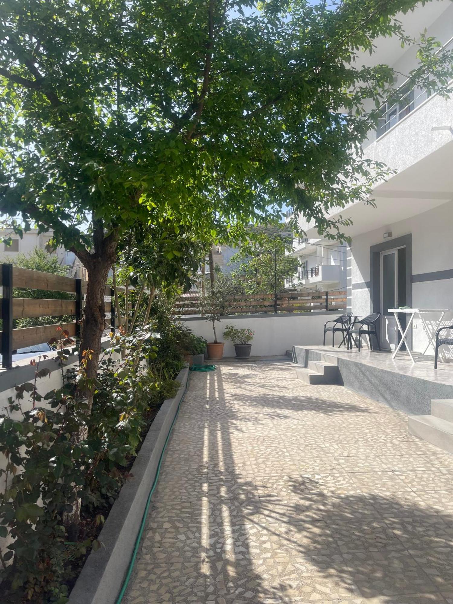 Sunflower Apartament *